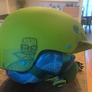 Skiing/Snowboarding helmet youth large